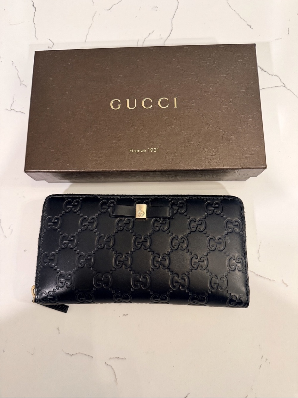 Gucci Guccissima Bow Zip Around Wallet Black Leather w/ Box